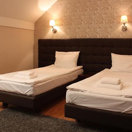 Hotel Oriza Gdów Εξωτερικό φωτογραφία