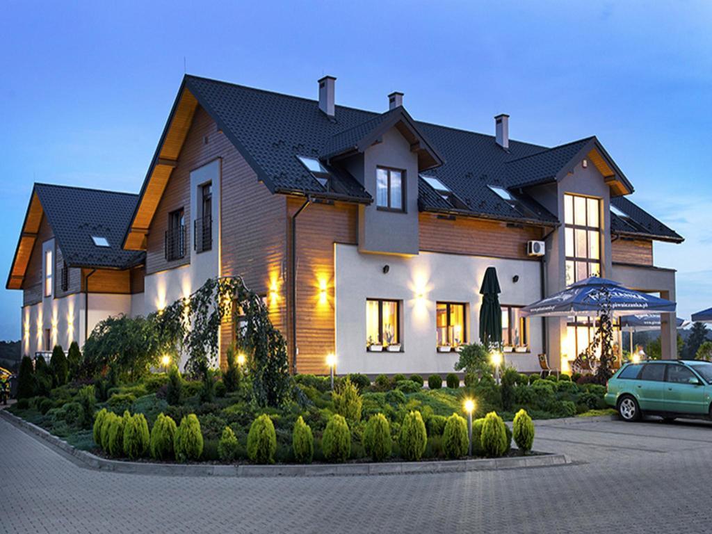 Hotel Oriza Gdów Εξωτερικό φωτογραφία