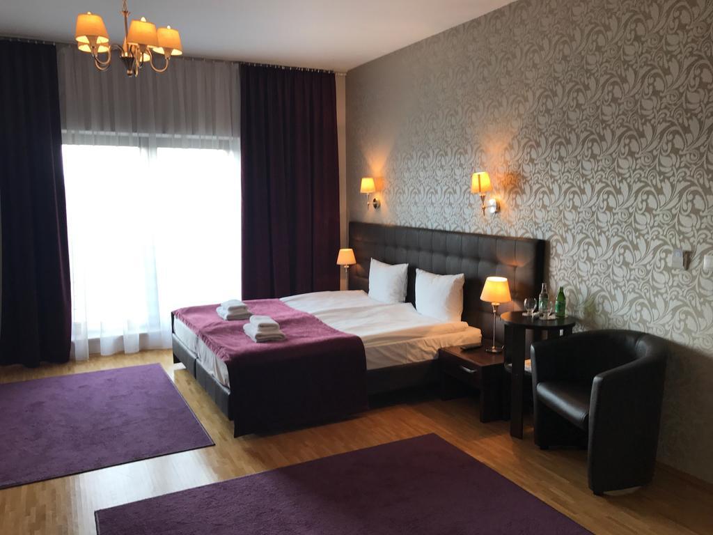 Hotel Oriza Gdów Εξωτερικό φωτογραφία