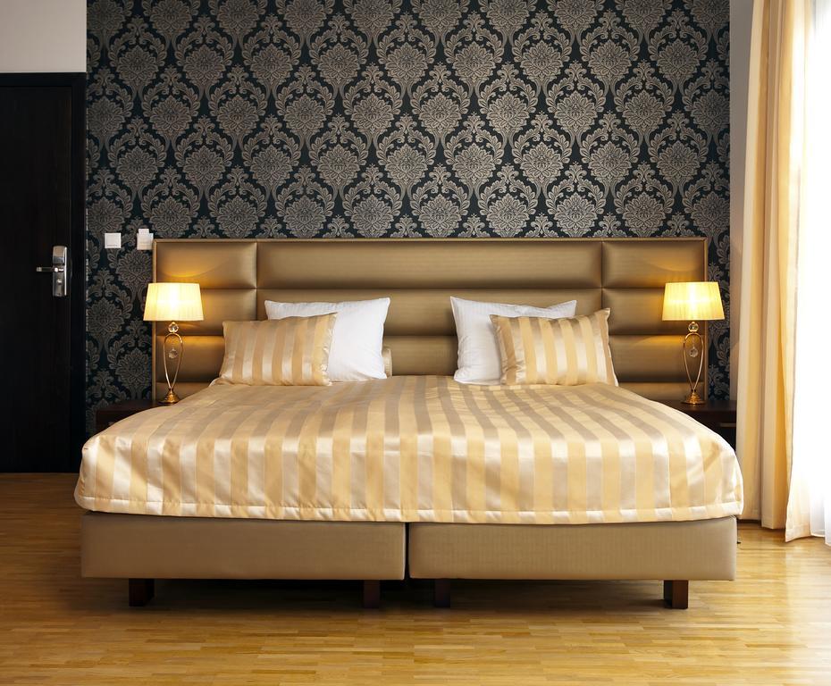 Hotel Oriza Gdów Εξωτερικό φωτογραφία