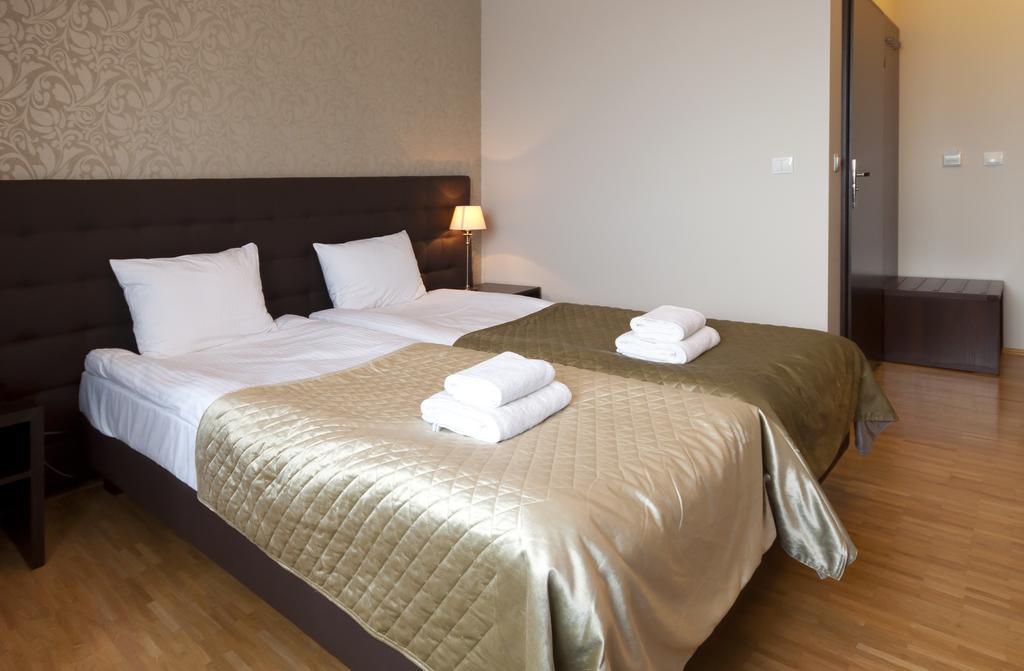 Hotel Oriza Gdów Εξωτερικό φωτογραφία