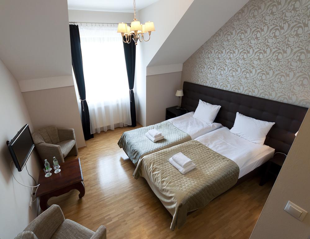 Hotel Oriza Gdów Εξωτερικό φωτογραφία