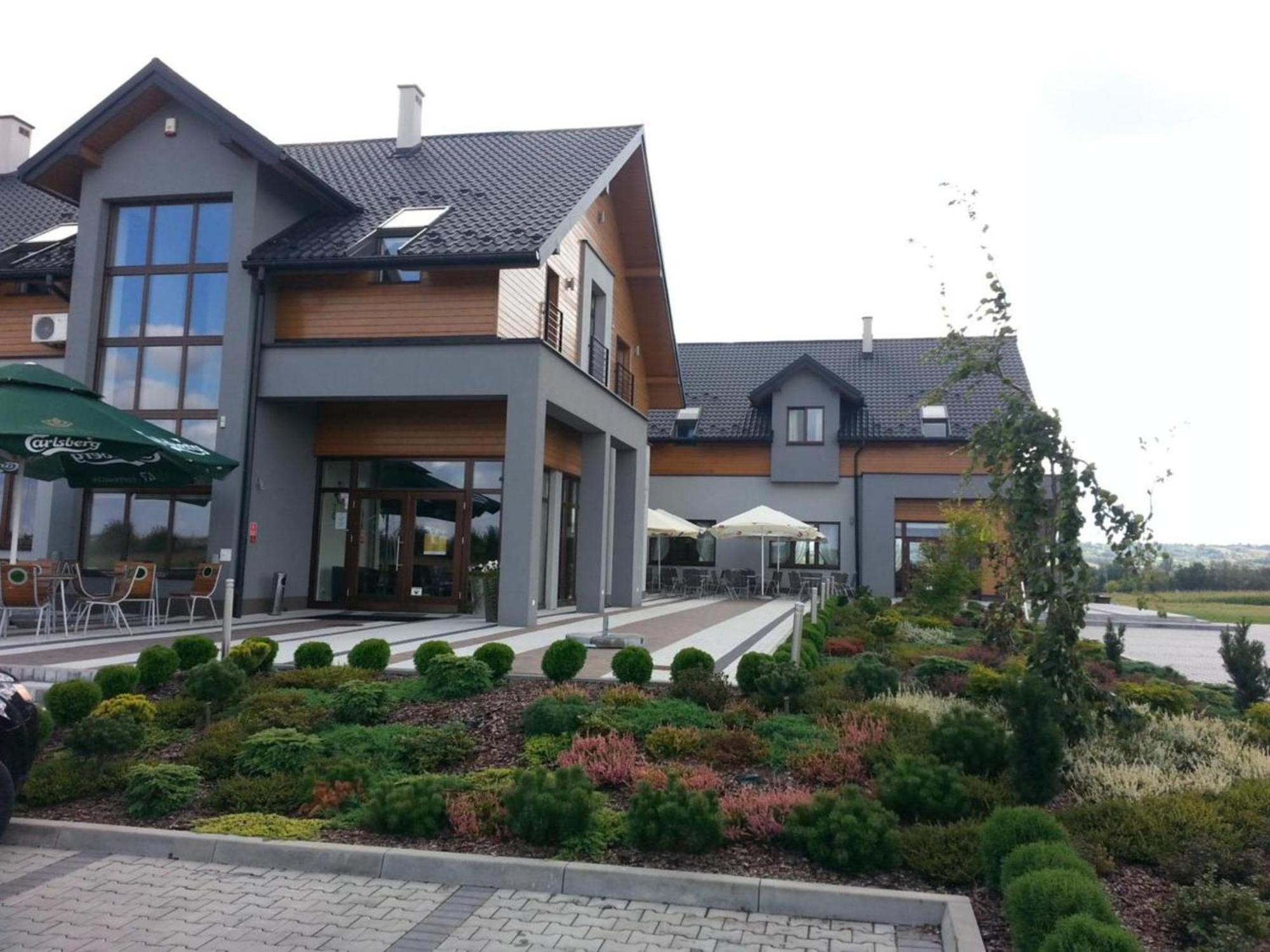 Hotel Oriza Gdów Εξωτερικό φωτογραφία